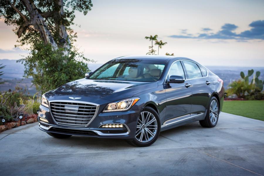  Genesis G80 2017 года  (NA) (фото 12 из 23)